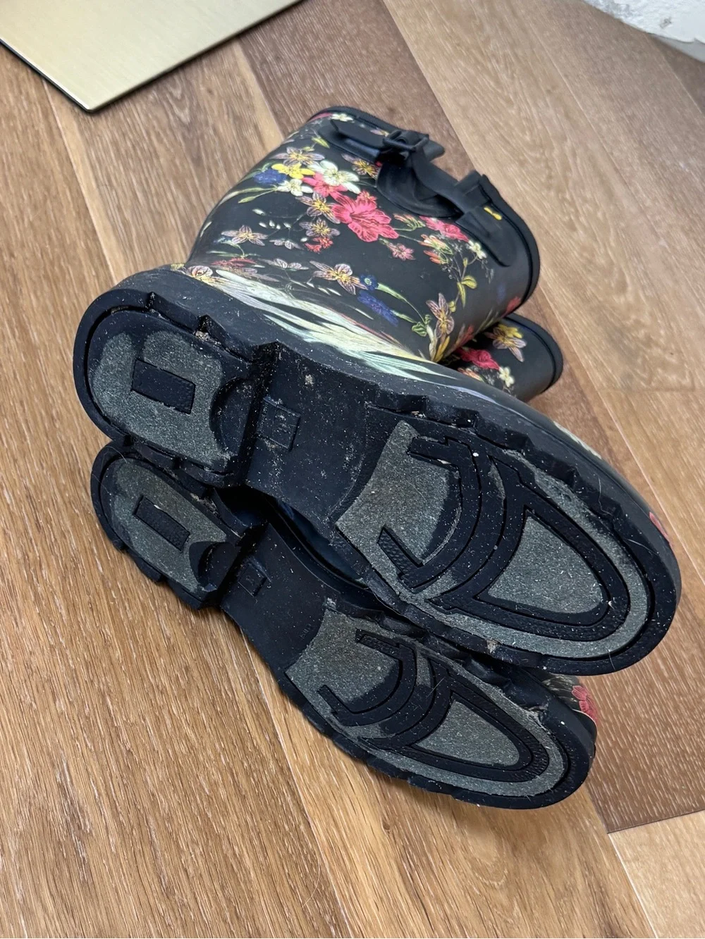 Target Black Floral Patterned Rubber Rain Boots Wellies Multicolor 8